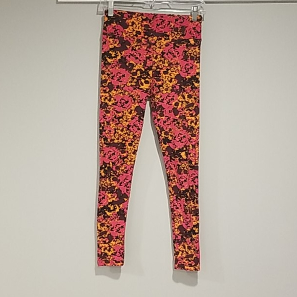 LulaRoe one size leggings